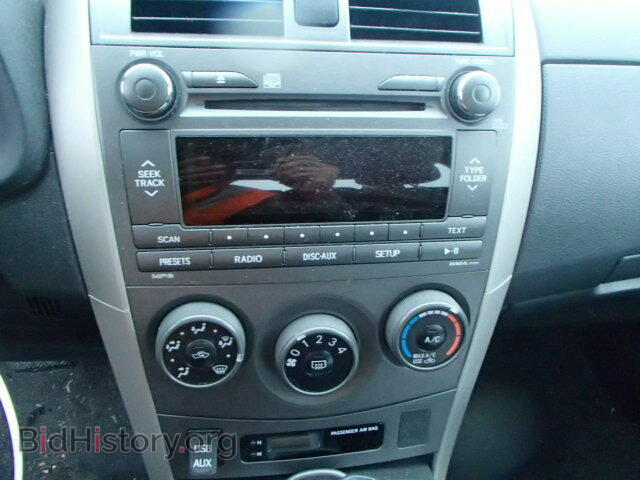 2011 TOYOTA COROLLA - VIN: 2T1BU4EE5BC573865 - Фото 9