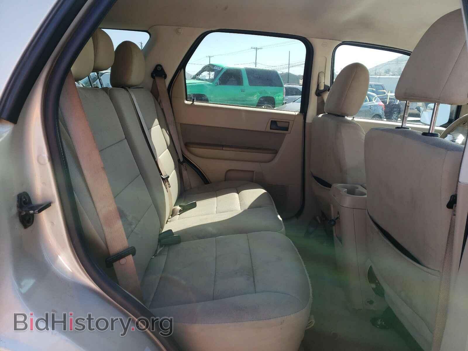 2011 FORD ESCAPE - VIN: 1FMCU0D78BKA81888 - Фото 6