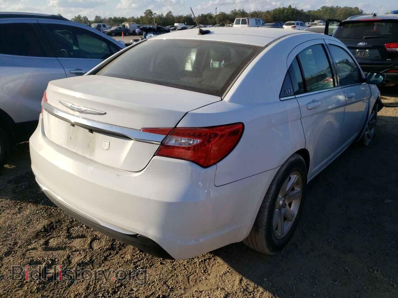 2013 CHRYSLER 200 - VIN: 1C3CCBBB7DN672570 - Фото 4