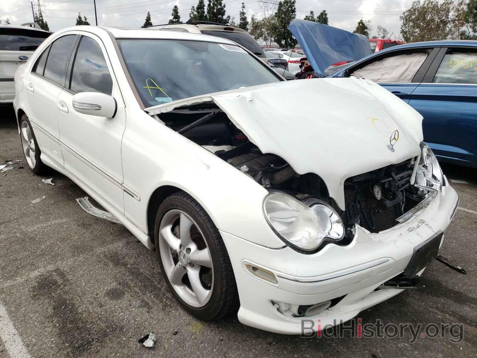 Photo WDBRF52H46A905042 - MERCEDES-BENZ C CLASS 2006