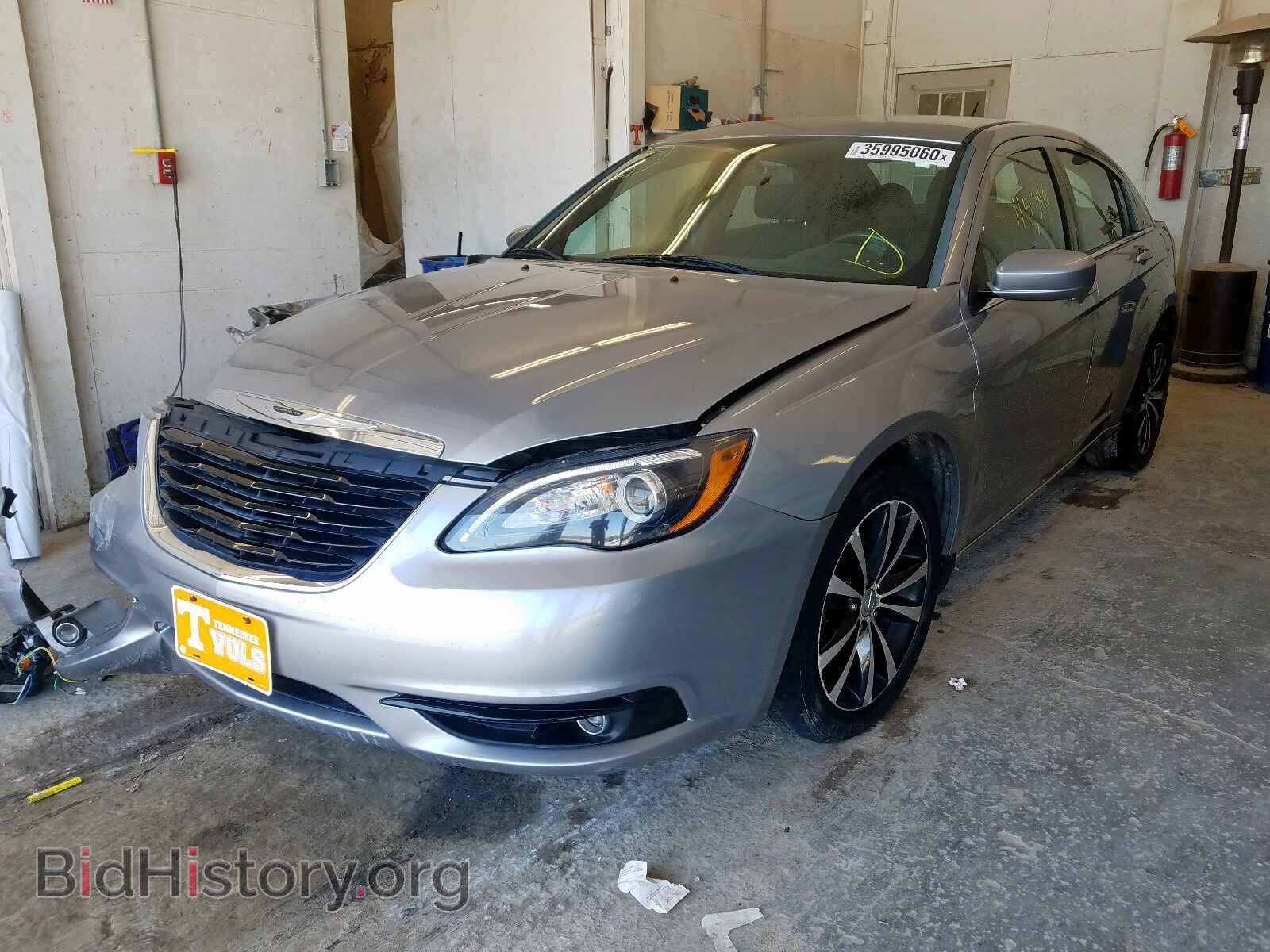 2013 CHRYSLER 200 - VIN: 1C3CCBBG8DN716670 - Фото 2
