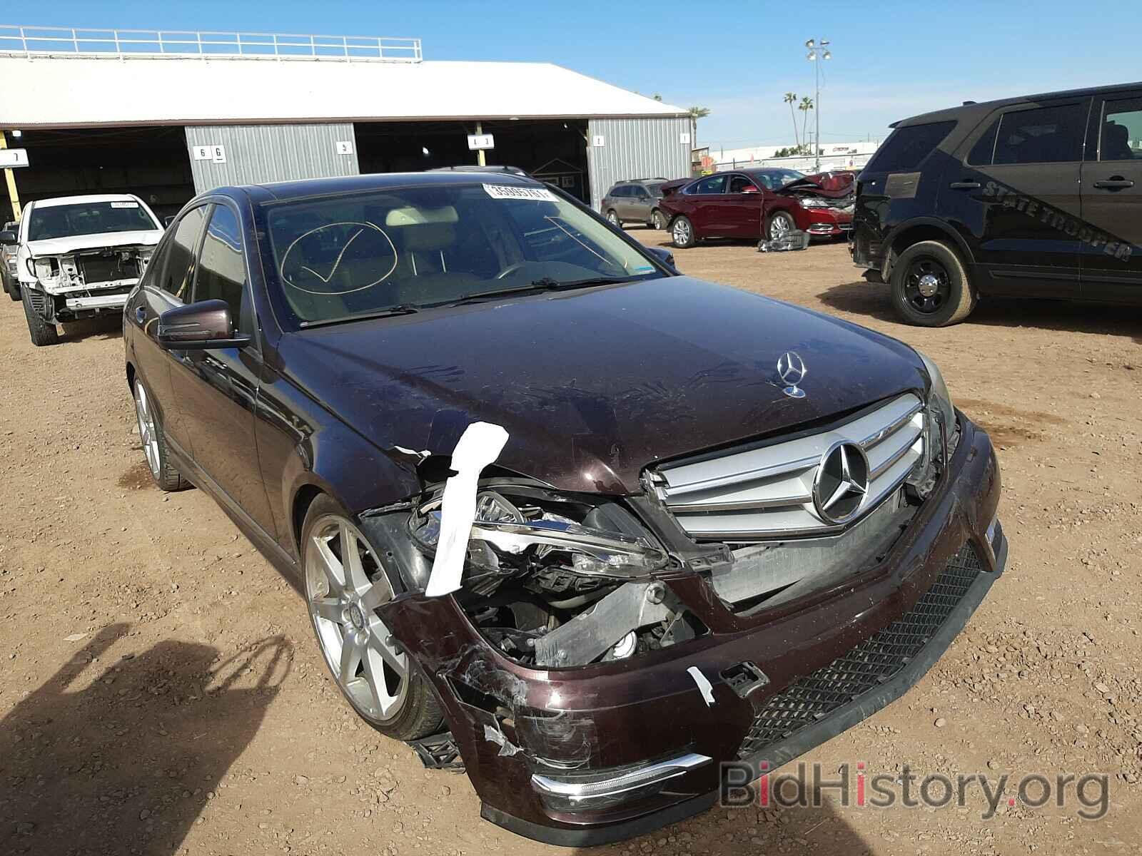 Photo WDDGF8BBXCR227115 - MERCEDES-BENZ C CLASS 2012