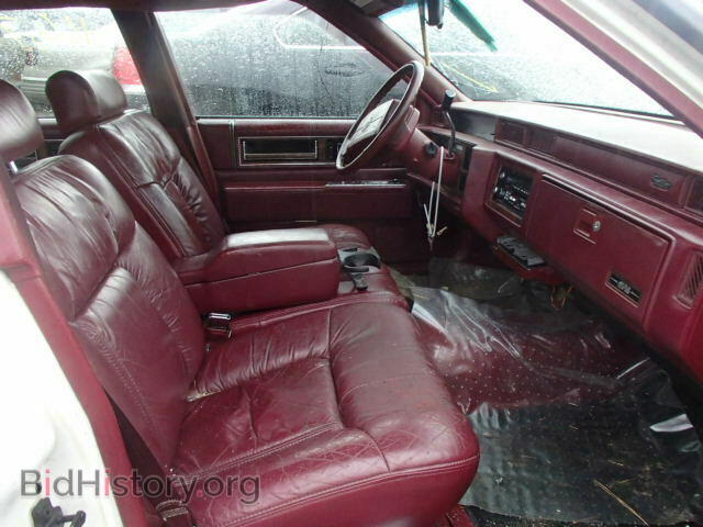 1992 CADILLAC DEVILLE - VIN: 1G6CD53B9N4323672 - Photo 5