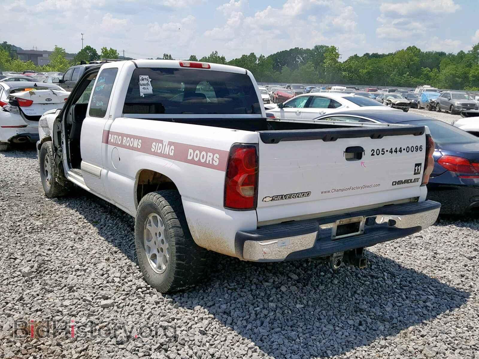 2005 CHEVROLET SILVERADO - VIN: 2GCEC19T951386820 - Фото 3