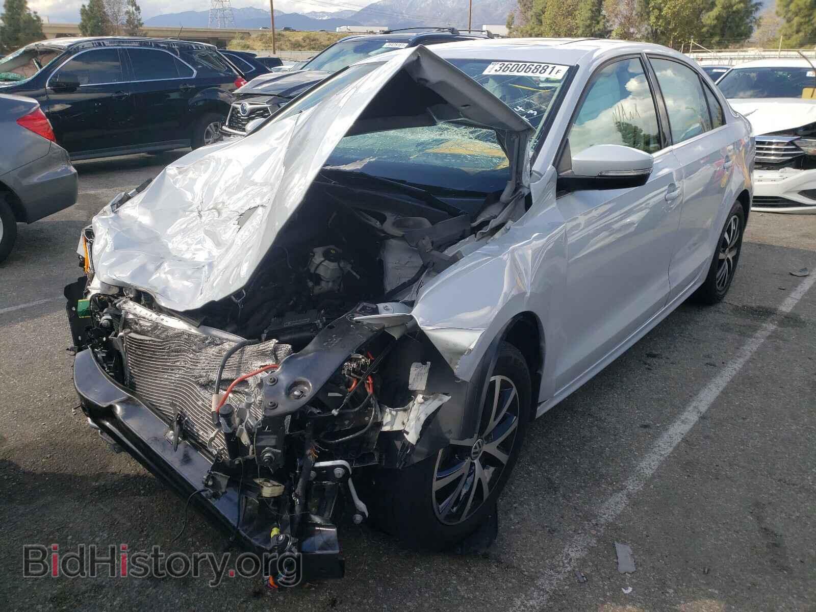 2017 VOLKSWAGEN JETTA - VIN: 3VWDB7AJ4HM260662 - Фото 2