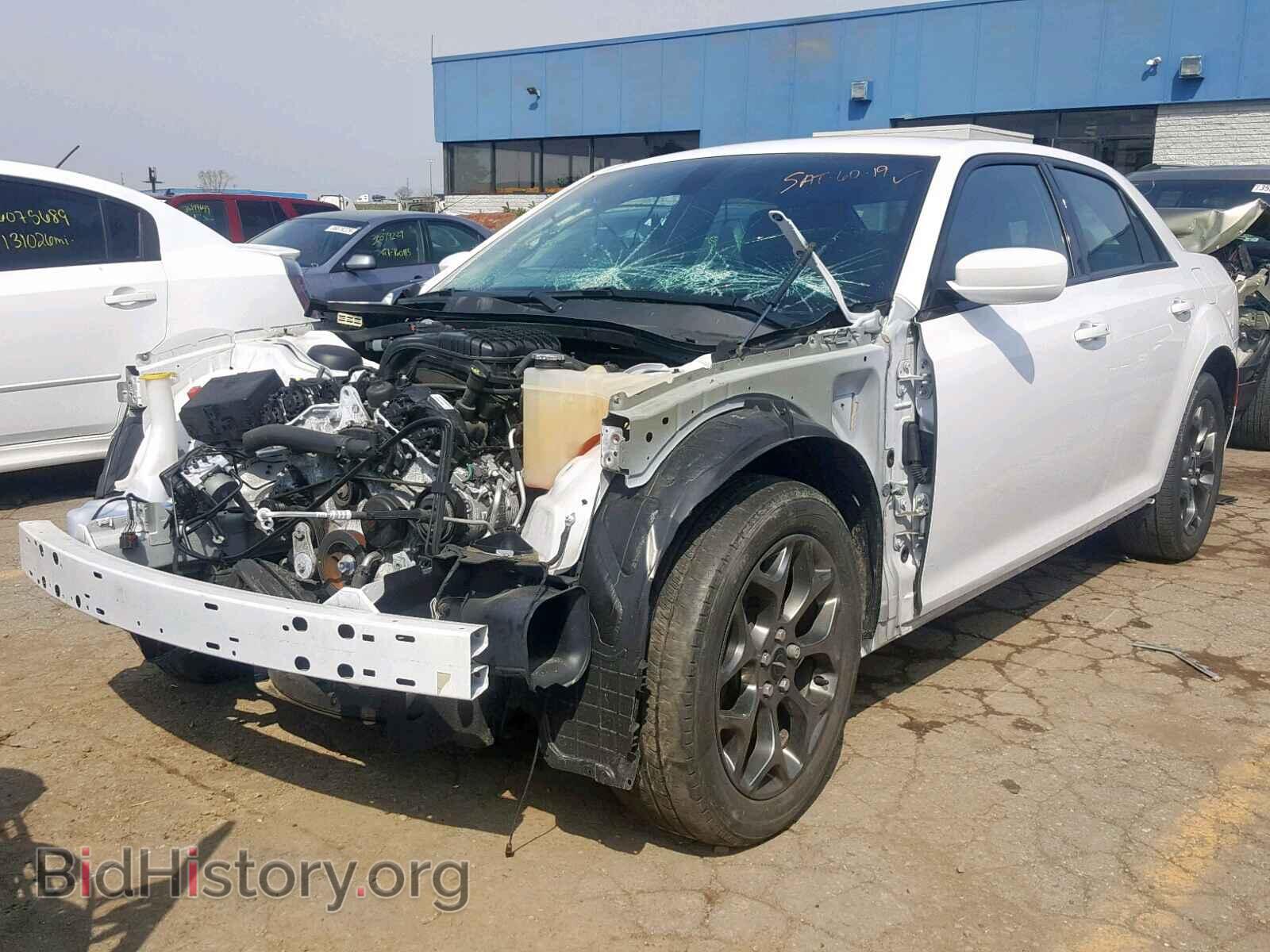2016 CHRYSLER 300 - VIN: 2C3CCAGG8GH261948 - Фото 2