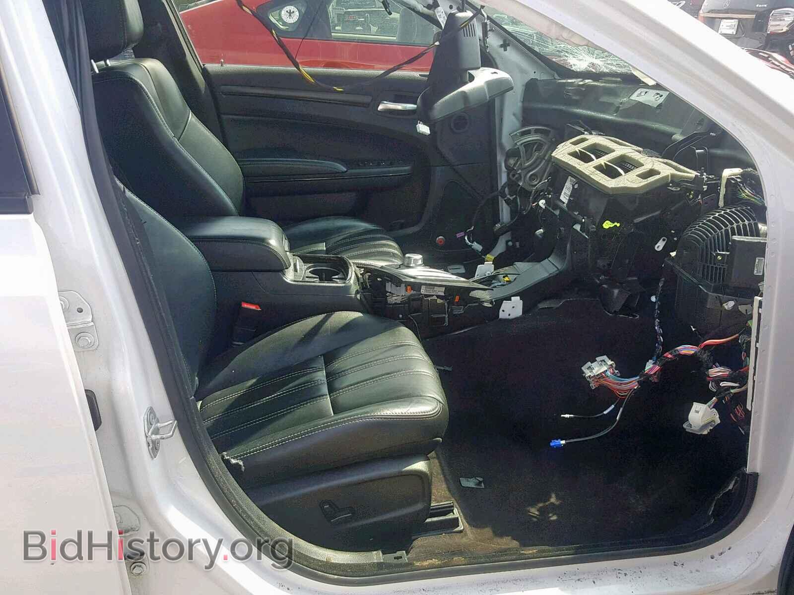 2016 CHRYSLER 300 - VIN: 2C3CCAGG8GH261948 - Фото 5