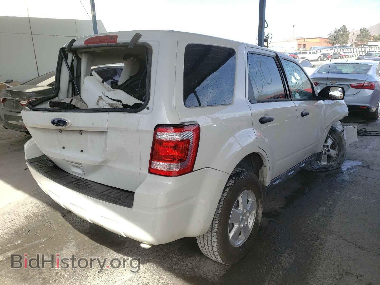 2011 FORD ESCAPE - VIN: 1FMCU0C71BKB25411 - Фото 4