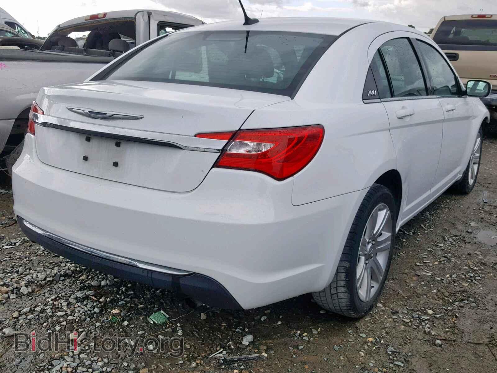 2013 CHRYSLER 200 - VIN: 1C3CCBAB0DN705233 - Photo 4