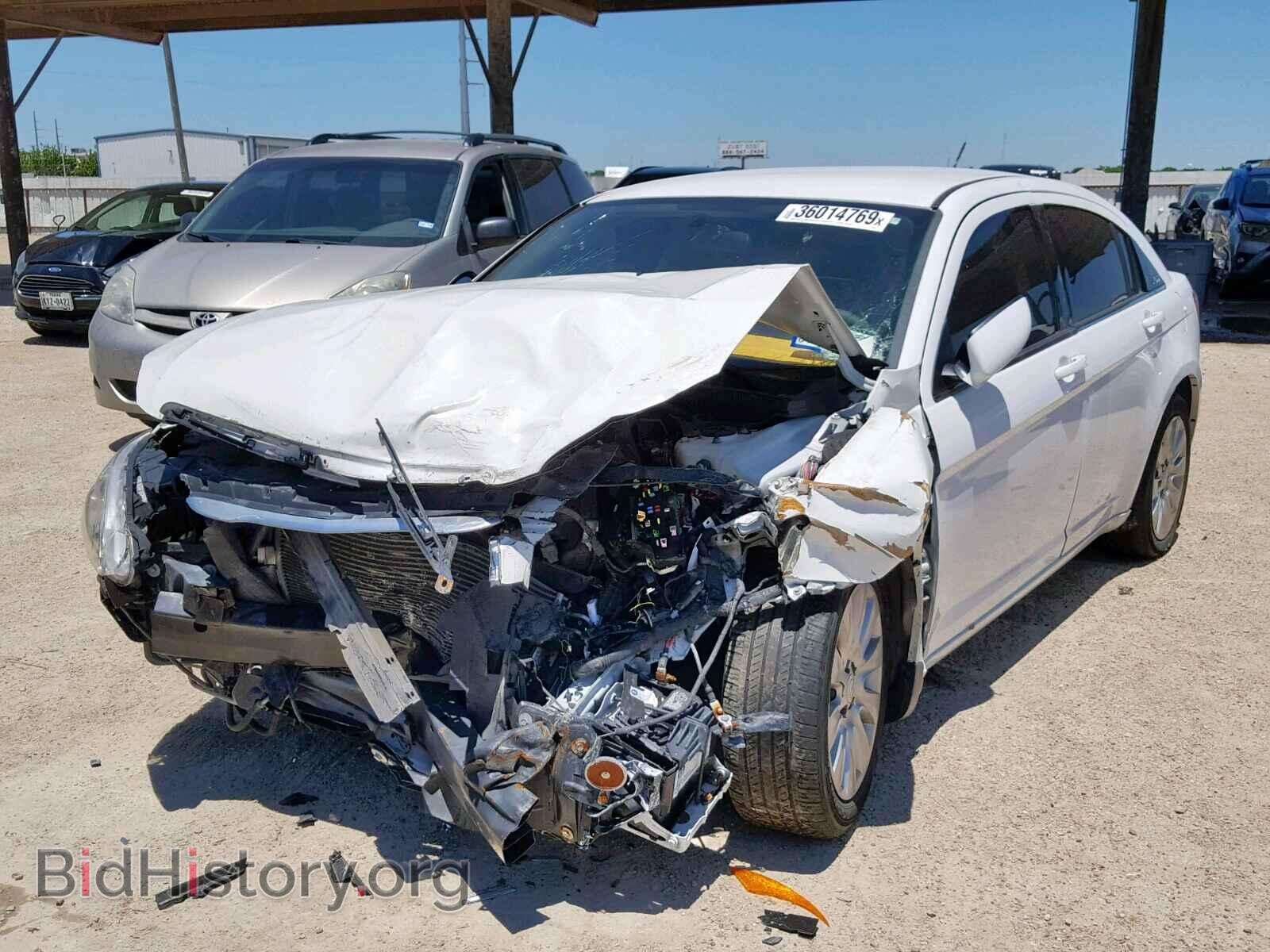 2014 CHRYSLER 200 - VIN: 1C3CCBAB3EN141501 - Фото 2