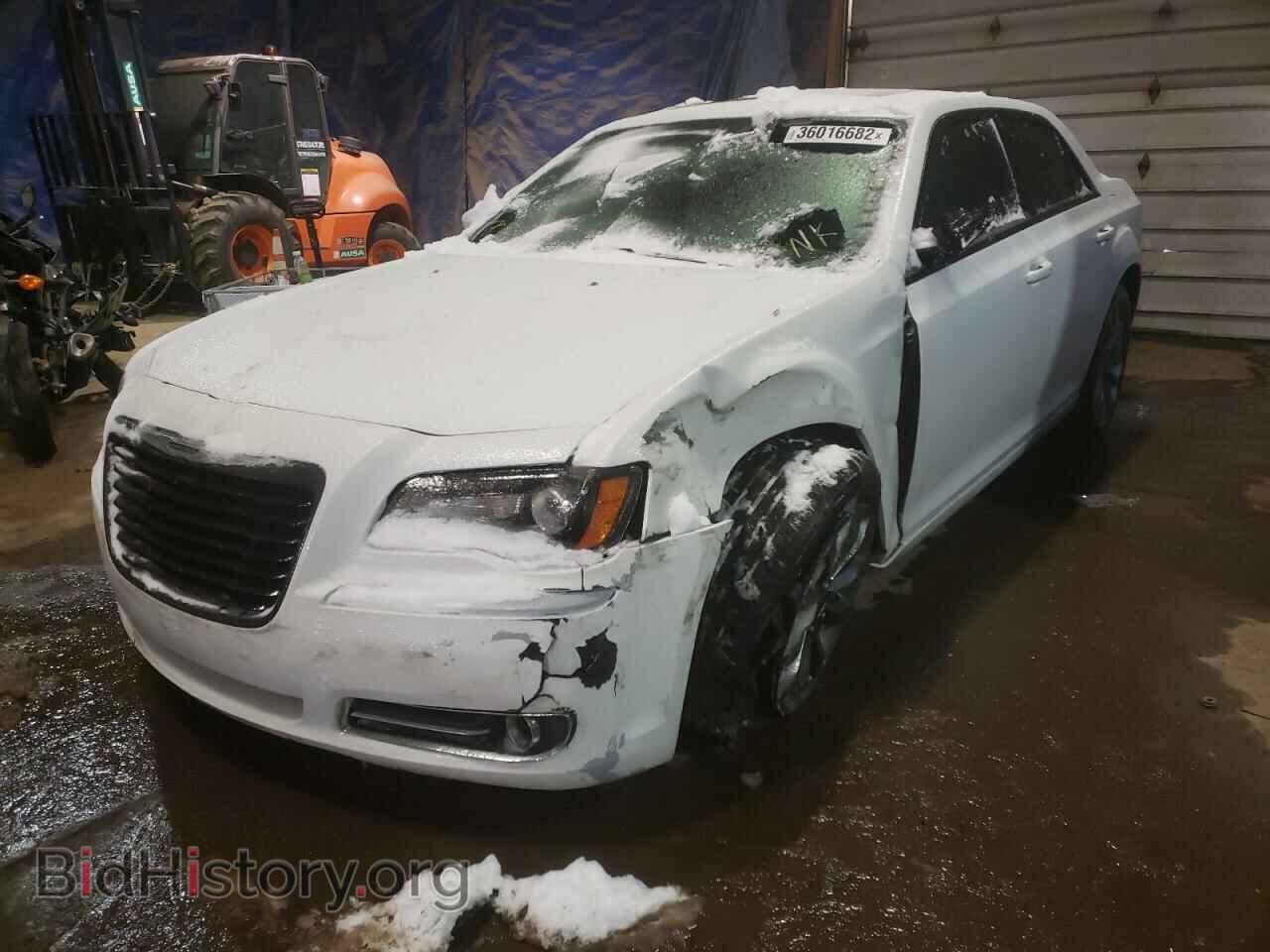 2014 CHRYSLER 300 - VIN: 2C3CCAGG3EH384599 - Фото 2