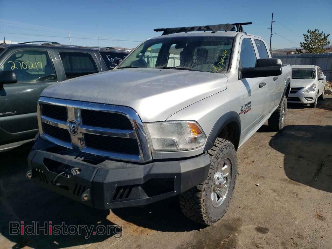 2018 RAM 2500 - VIN: 3C6UR5HL5JG390780 - Photo 2