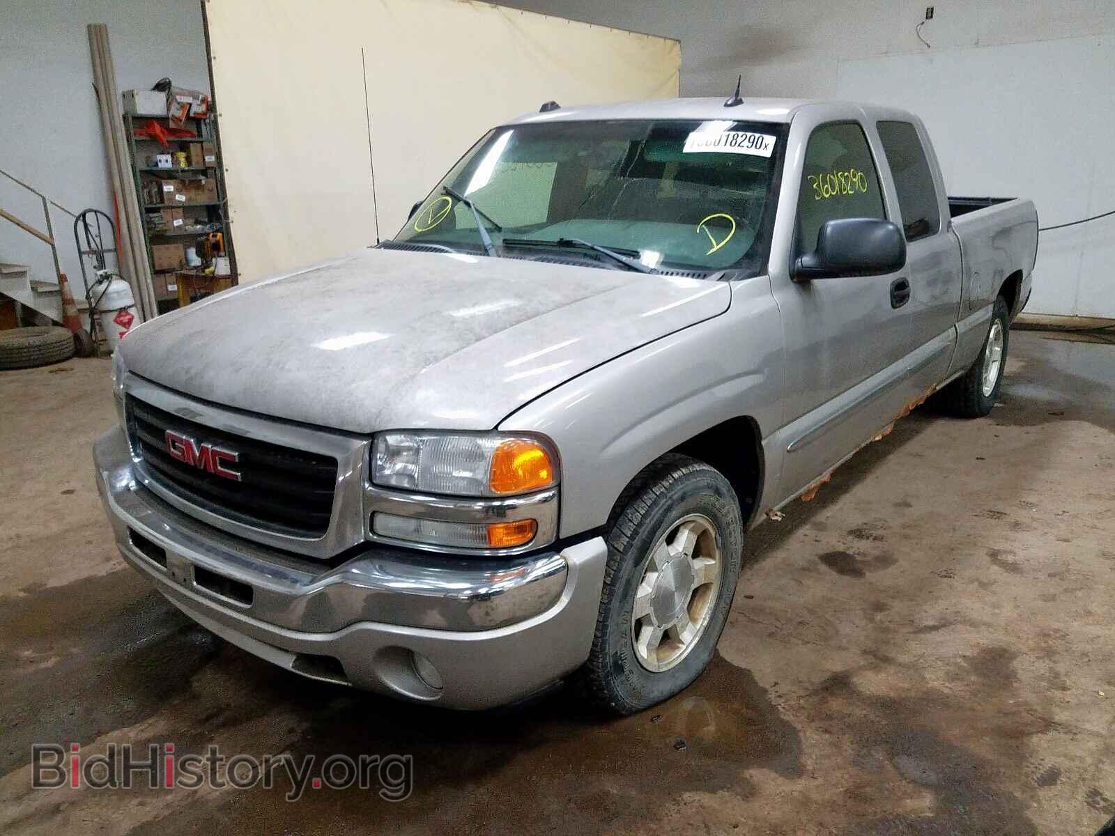 2005 GMC SIERRA - VIN: 2GTEC19T051280322 - Фото 2