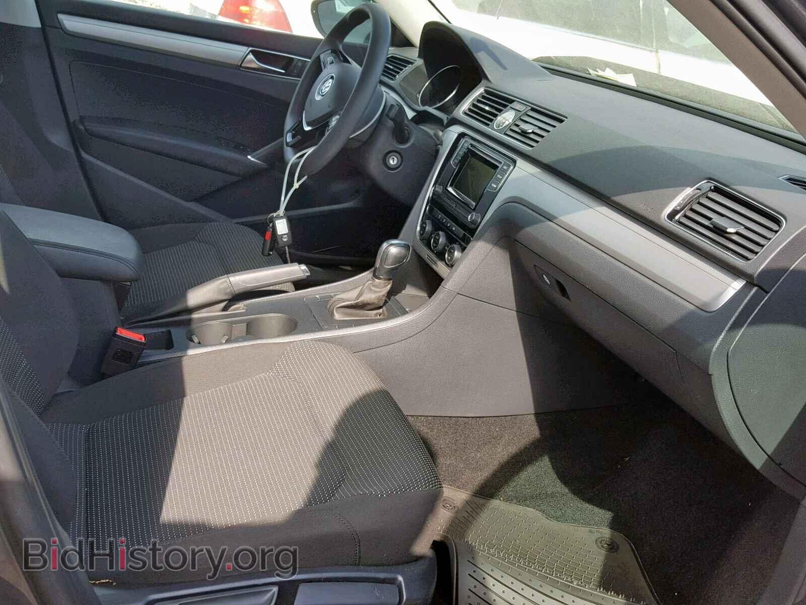 2017 VOLKSWAGEN PASSAT - VIN: 1VWAT7A39HC022227 - Фото 5