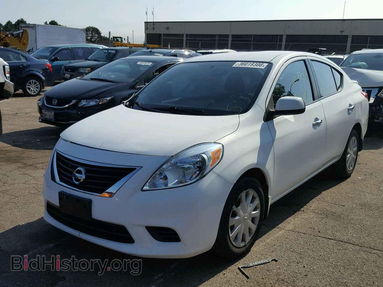 2013 NISSAN VERSA - VIN: 3N1CN7AP1DL852761 - Фото 2