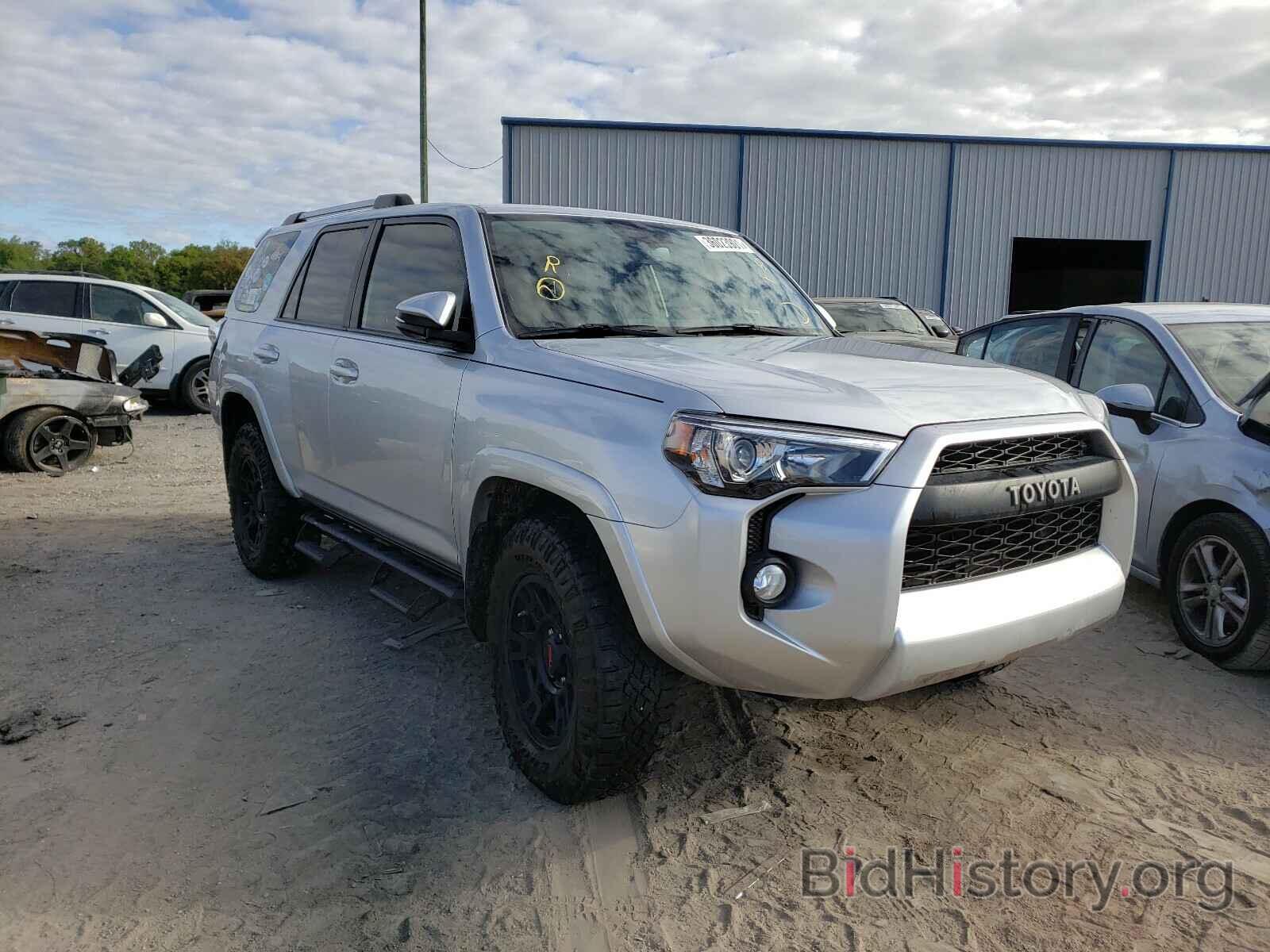 Фотография JTEBU5JR6K5634695 - TOYOTA 4RUNNER 2019