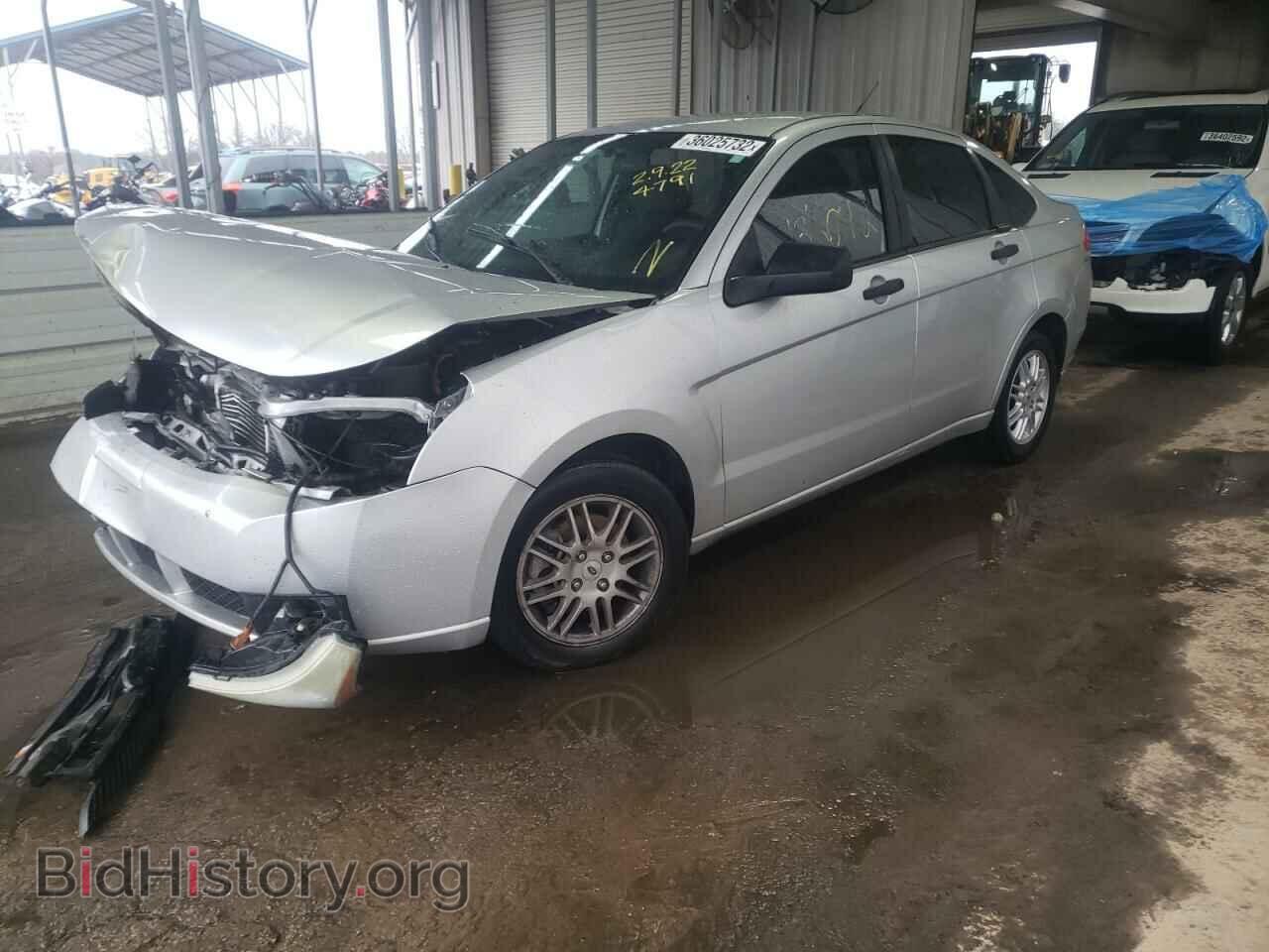 2011 FORD FOCUS - VIN: 1FAHP3FN2BW174791 - Фото 2