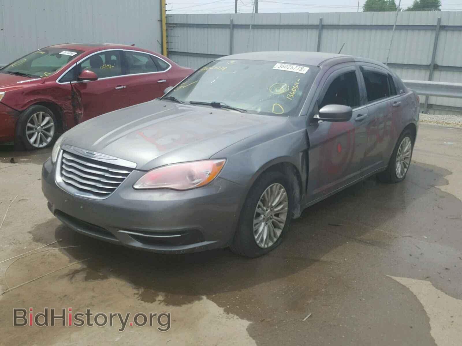 2012 CHRYSLER 200 - VIN: 1C3CCBAB2CN105277 - Фото 2