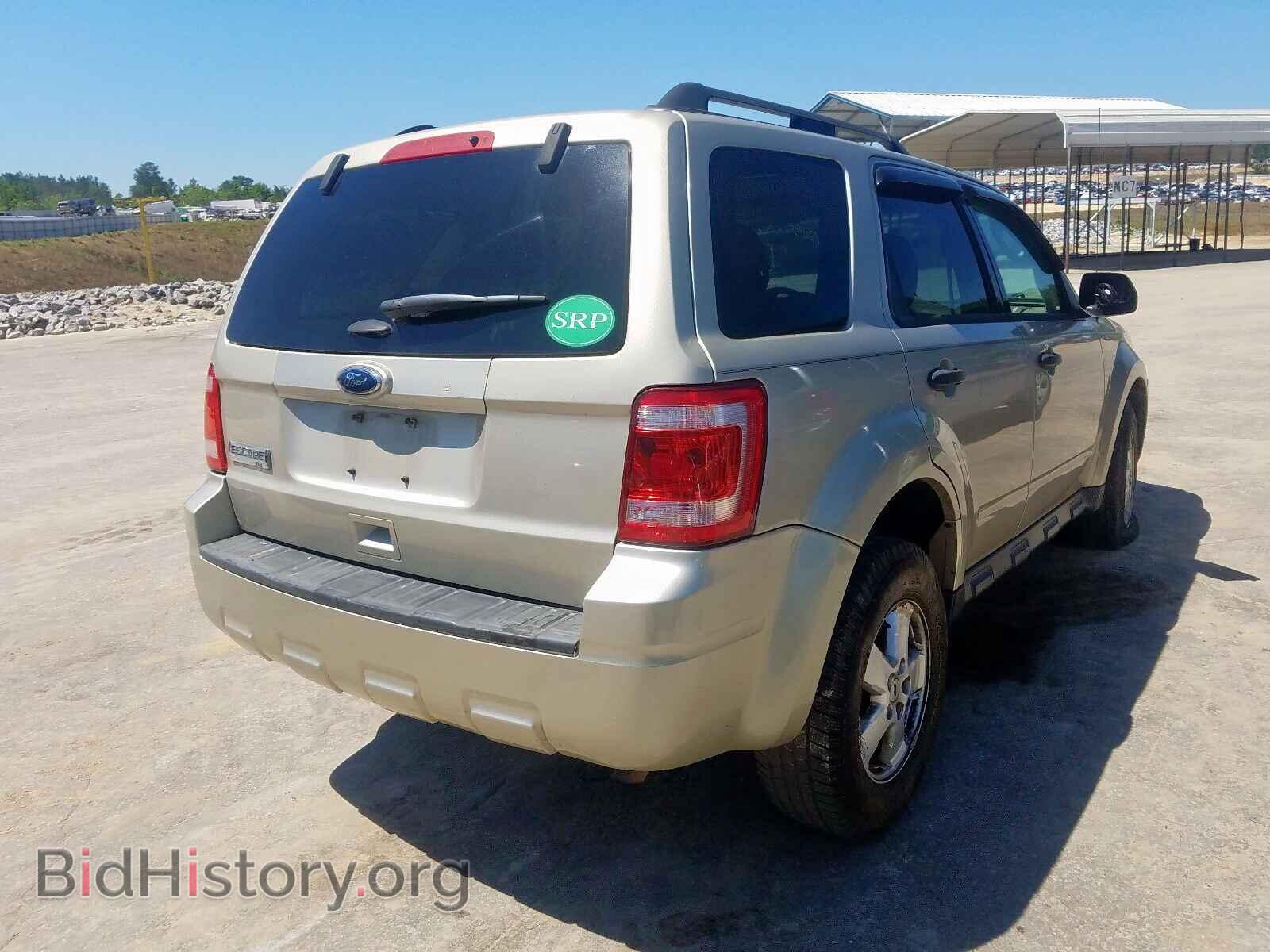 2011 FORD ESCAPE - VIN: 1FMCU0D73BKC21720 - Photo 4