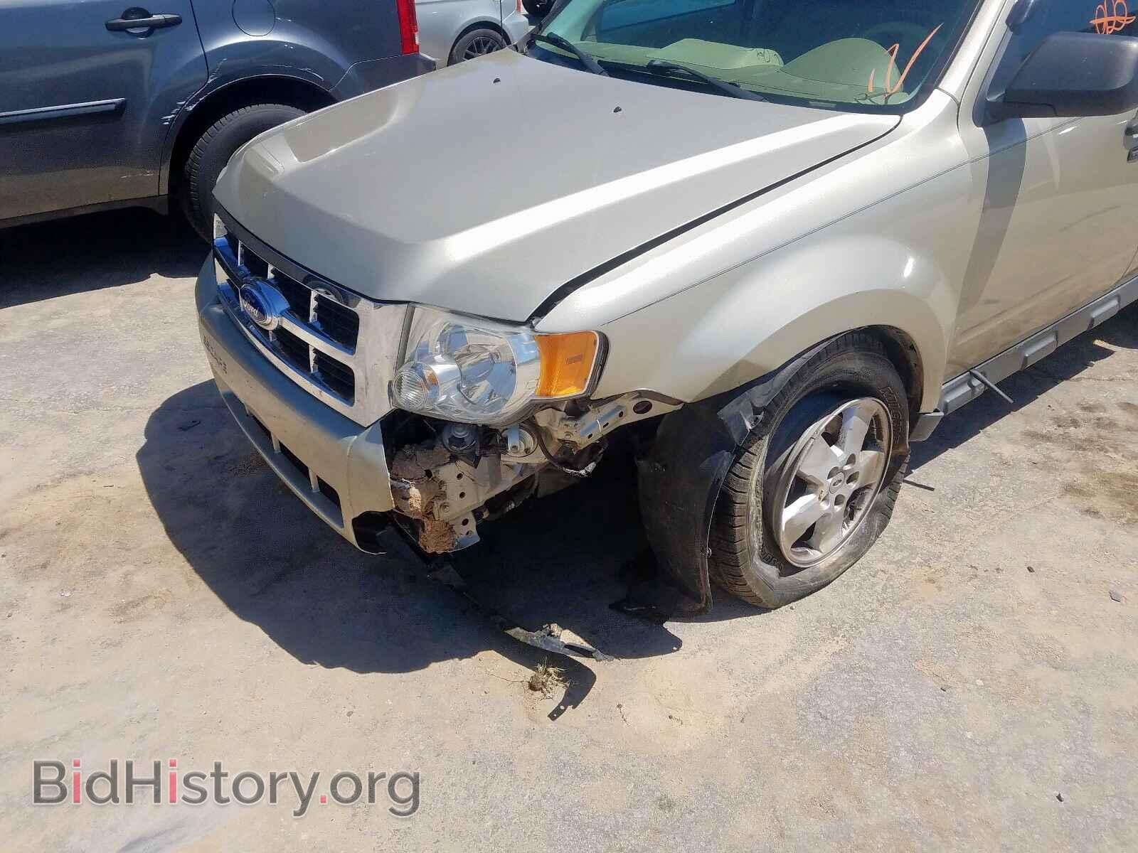 2011 FORD ESCAPE - VIN: 1FMCU0D73BKC21720 - Photo 9