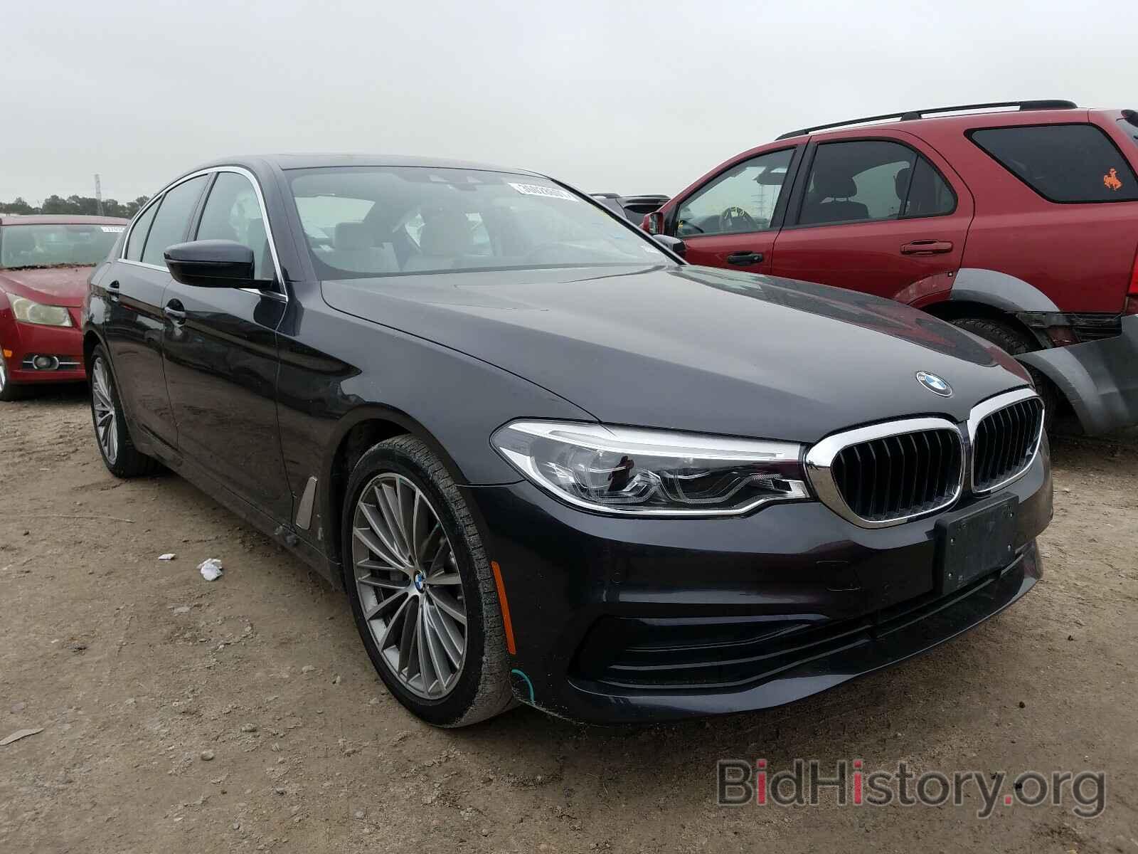 Фотография WBAJA5C53KG900730 - BMW 5 SERIES 2019