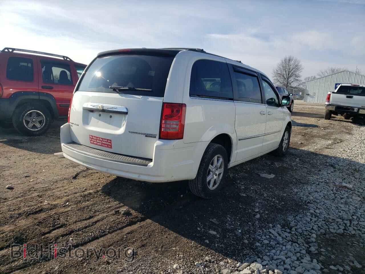 2010 CHRYSLER MINIVAN - VIN: 2A4RR8DX6AR448702 - Фото 3