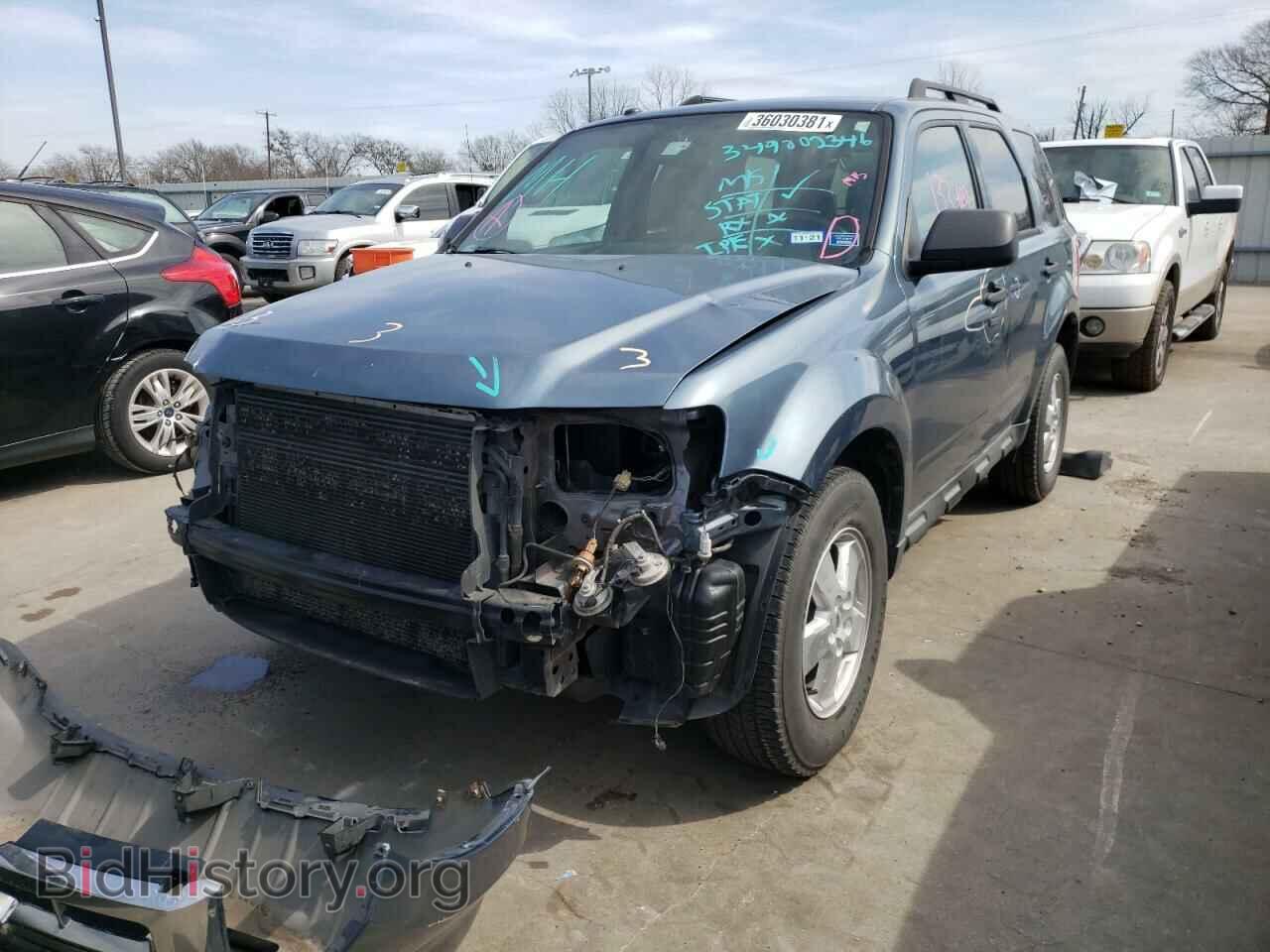 2011 FORD ESCAPE - VIN: 1FMCU0D72BKC29565 - Фото 2