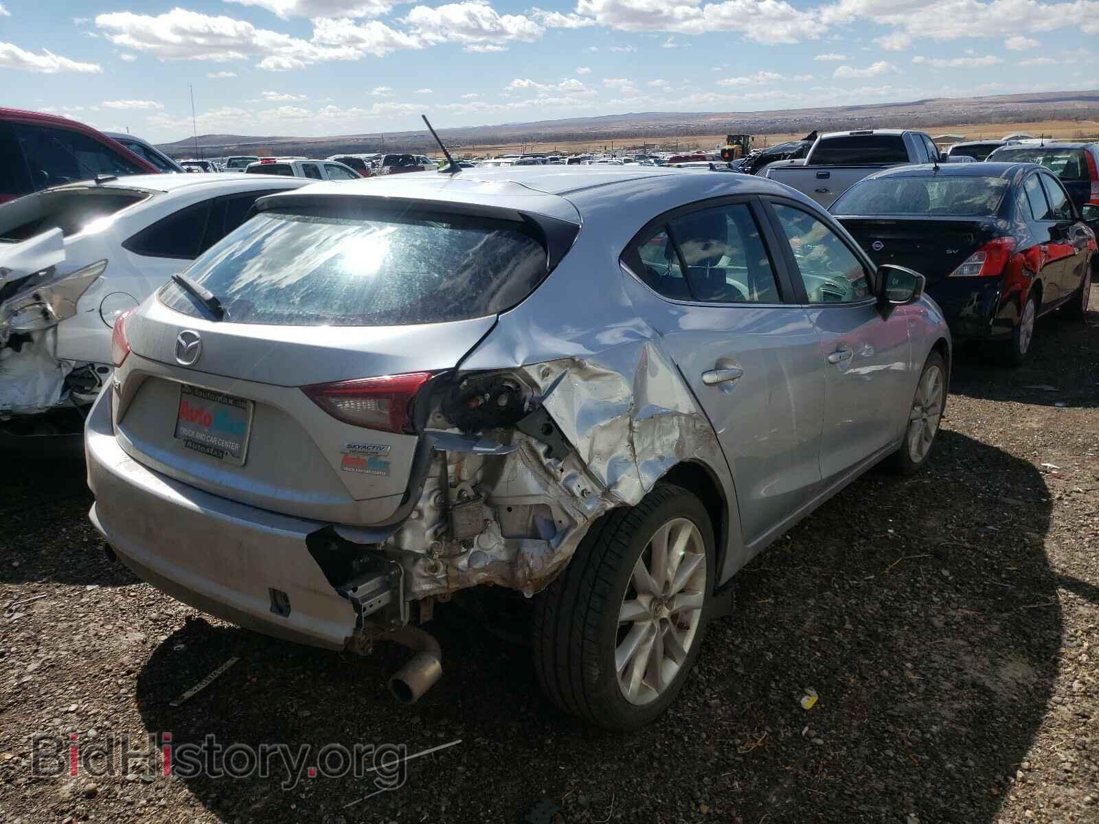 2017 MAZDA 3 - VIN: 3MZBN1L70HM125580 - Фото 4
