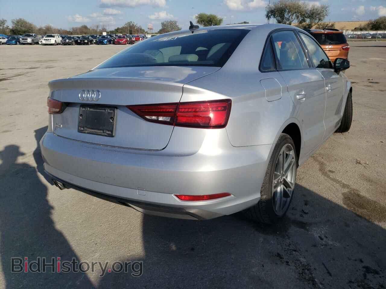 2019 AUDI A3 - VIN: WAUAUGFF2KA119191 - Фото 4