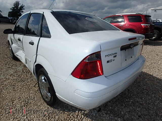 2006 FORD FOCUS - VIN: 1FAFP34N26W124439 - Фото 3