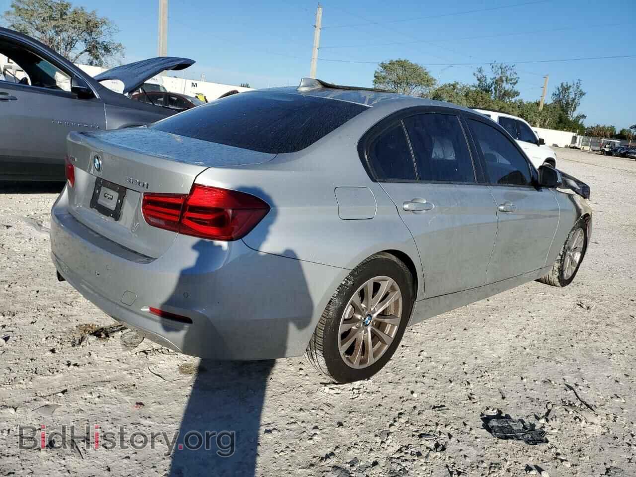 2017 BMW 3 SERIES - VIN: WBA8A3C33HA067203 - Фото 3