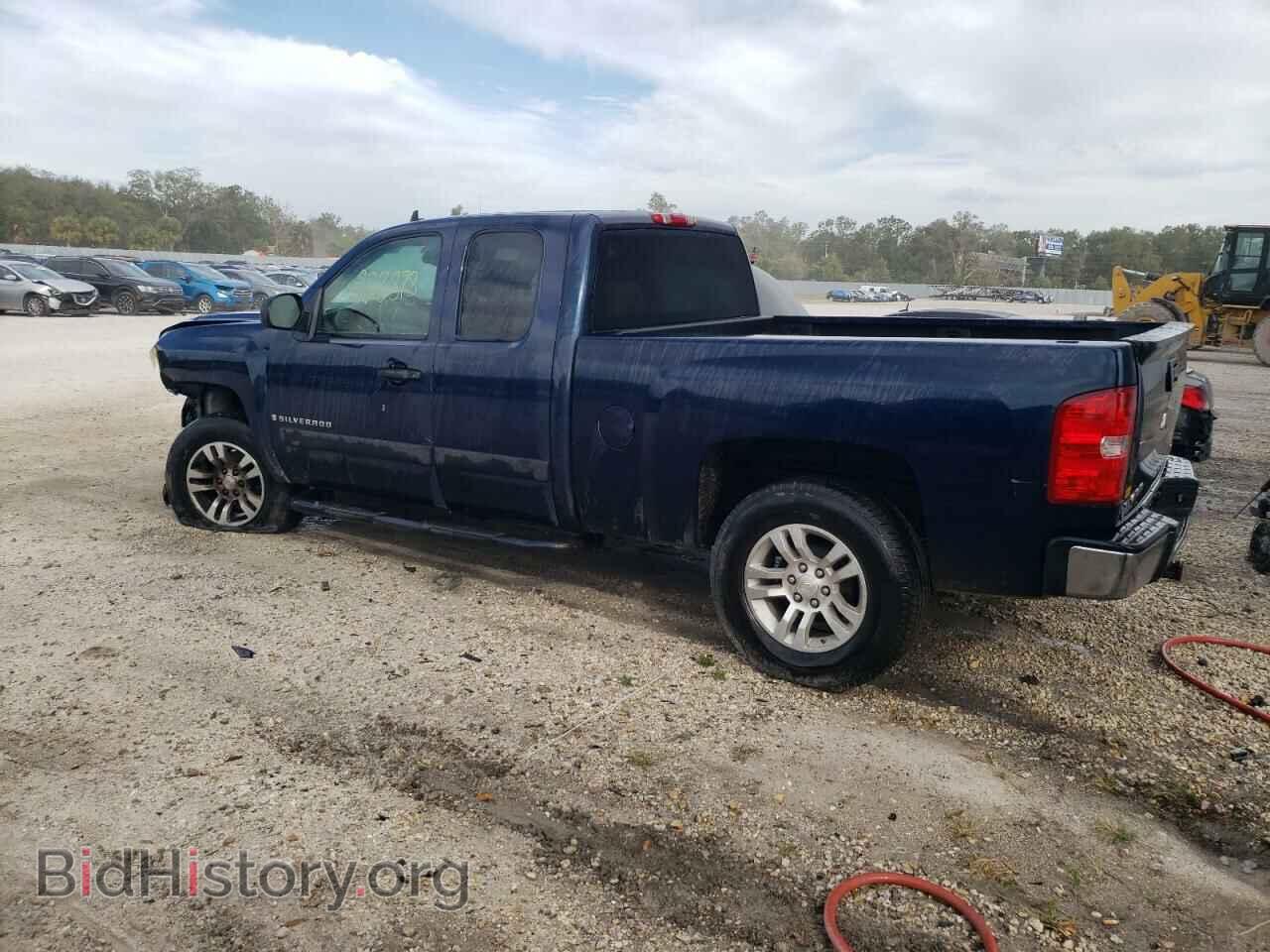 2007 CHEVROLET SILVERADO - VIN: 2GCEC19CX71718850 - Фото 2
