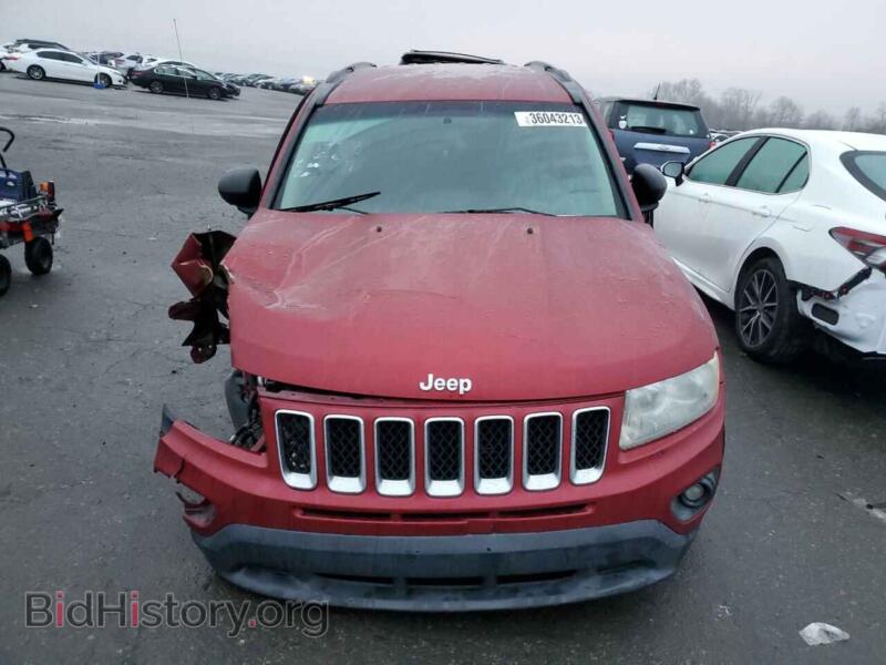 2011 Jeep COMPASS (VIN 1J4NT1FA3BD139628) — фото 5 из 12