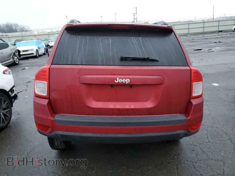 2011 Jeep COMPASS (VIN 1J4NT1FA3BD139628) — фото 6 из 12