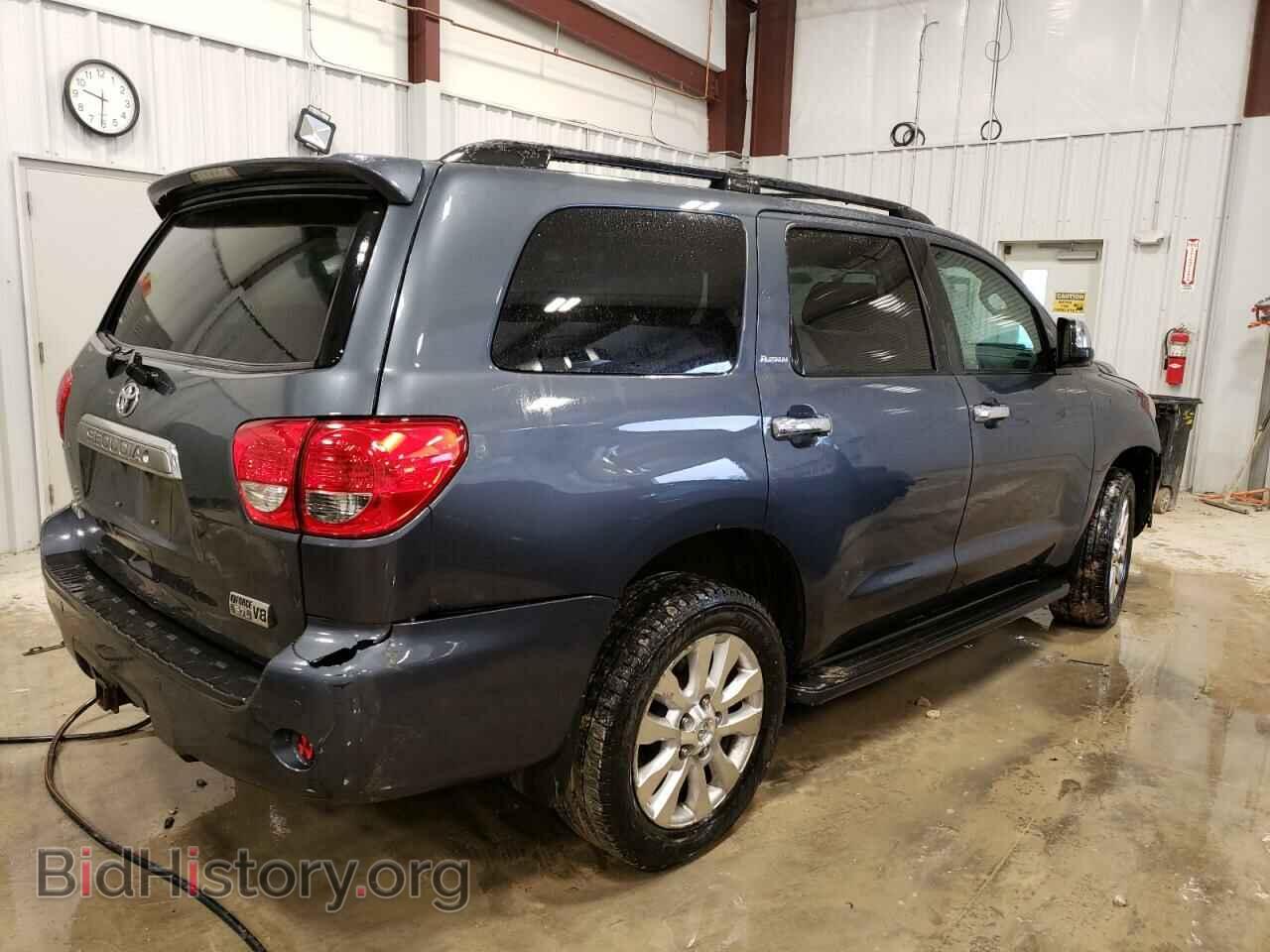 2008 TOYOTA SEQUOIA - VIN: 5TDBY67A68S013590 - Фото 3