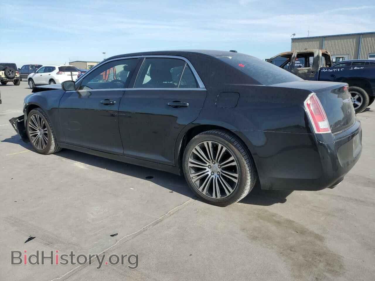 2012 CHRYSLER 300 - VIN: 2C3CCABG5CH195134 - Фото 2