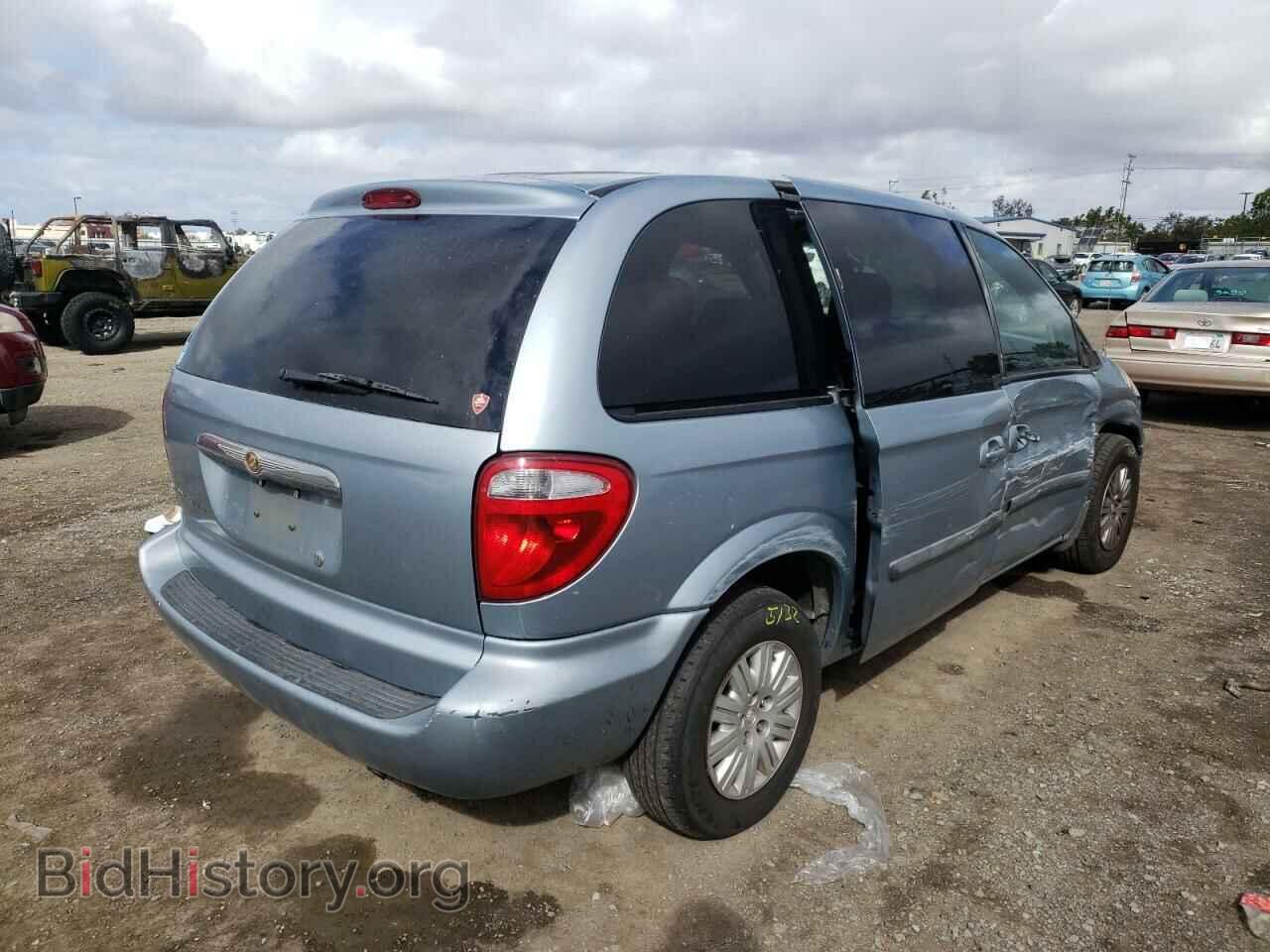 2006 CHRYSLER MINIVAN - VIN: 1A4GP45R46B632273 - Фото 4