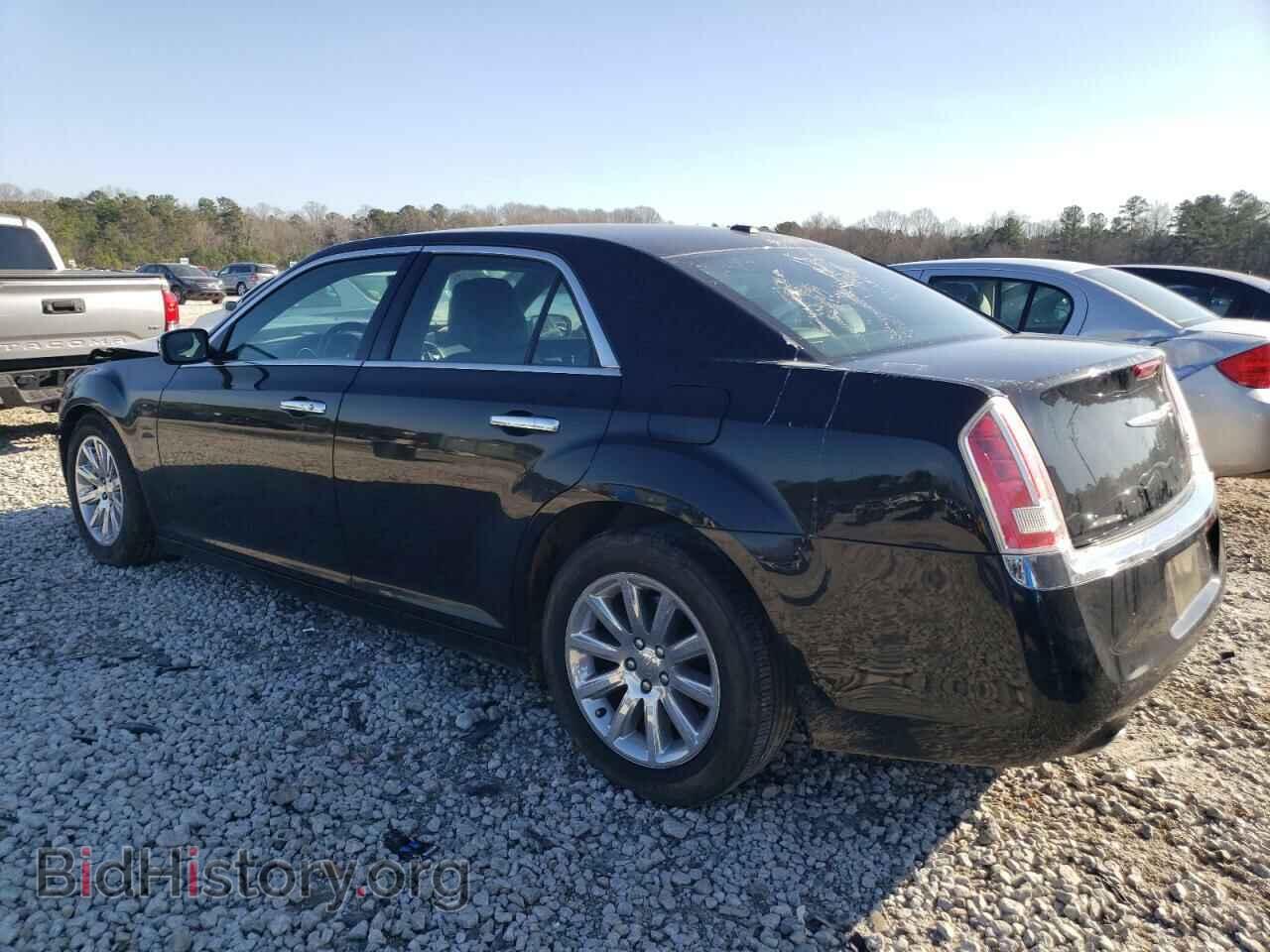 2013 CHRYSLER 300 - VIN: 2C3CCAET3DH585207 - Фото 2