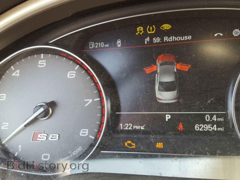 2013 Audi S8 (VIN WAUD2AFD5DN032010) — фото 8 из 10