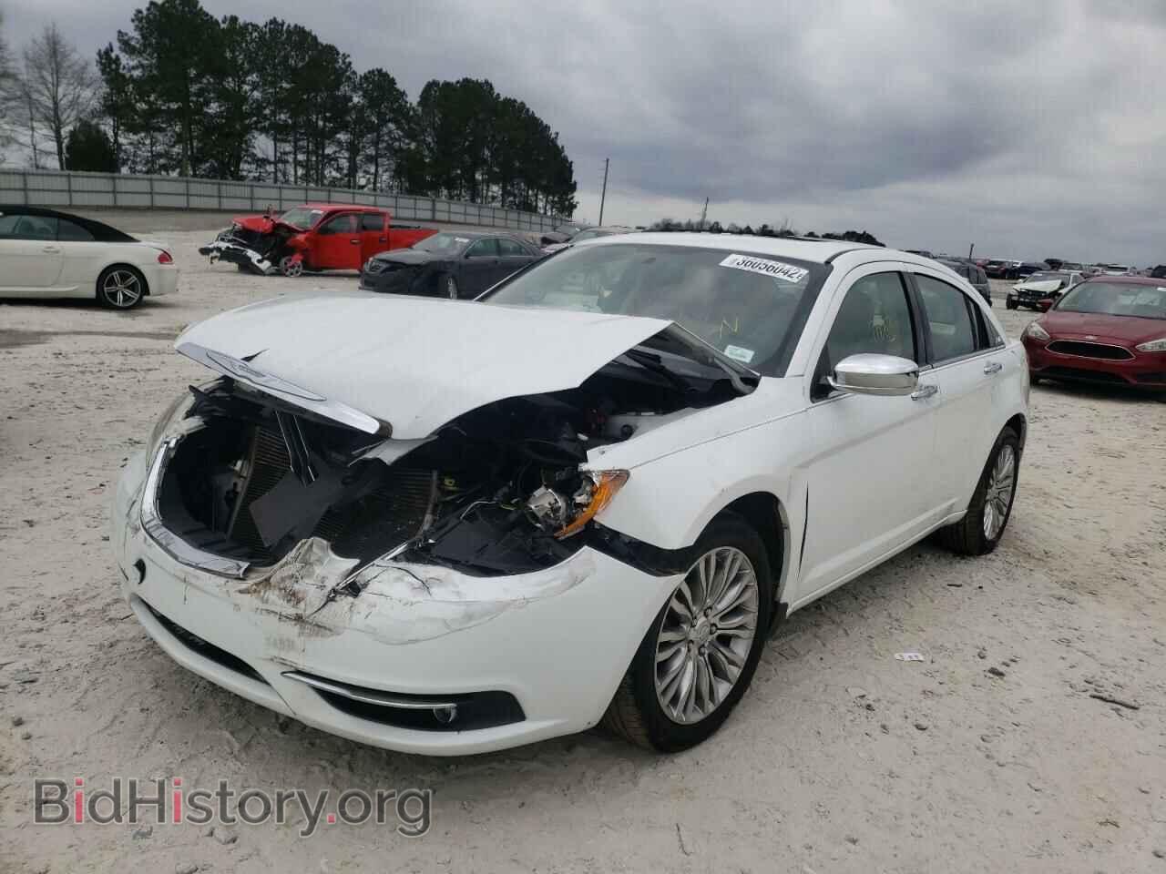2013 CHRYSLER 200 - VIN: 1C3CCBCG5DN503710 - Фото 2
