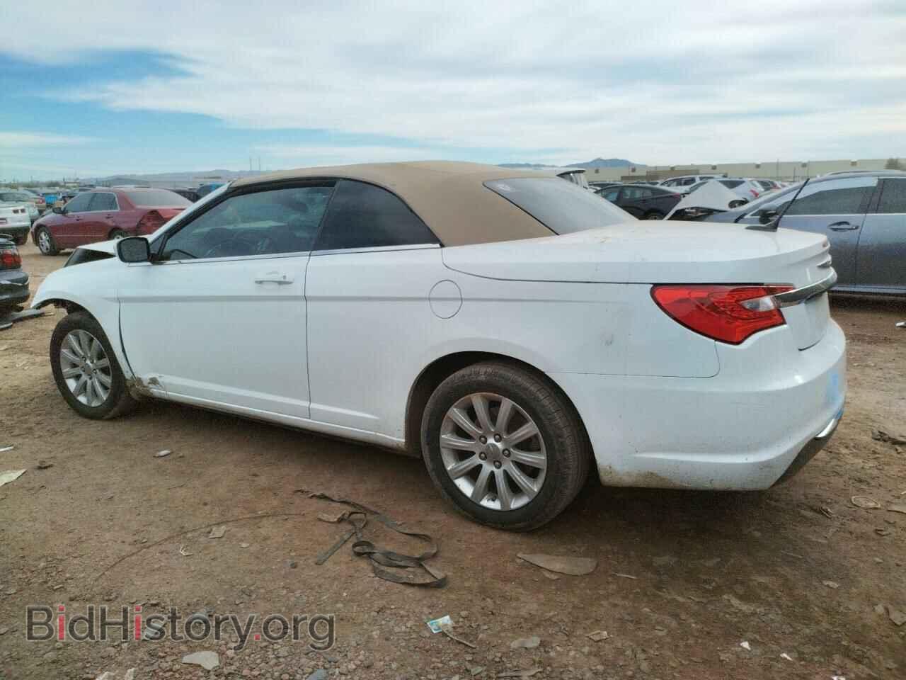 2013 CHRYSLER 200 - VIN: 1C3BCBEGXDN632843 - Фото 2