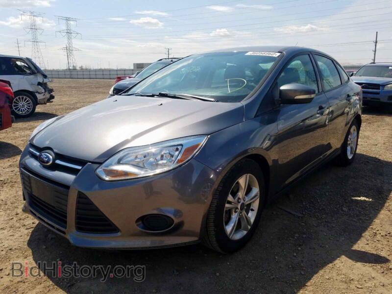 2013 Ford FOCUS (VIN 1FADP3F28DL300421) — фото 2 из 10