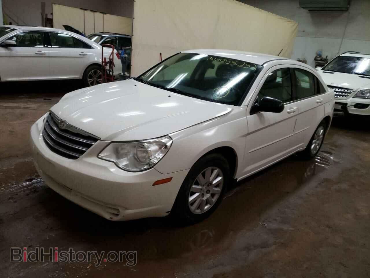 2010 CHRYSLER SEBRING - VIN: 1C3CC4FB6AN192733 - Фото 2