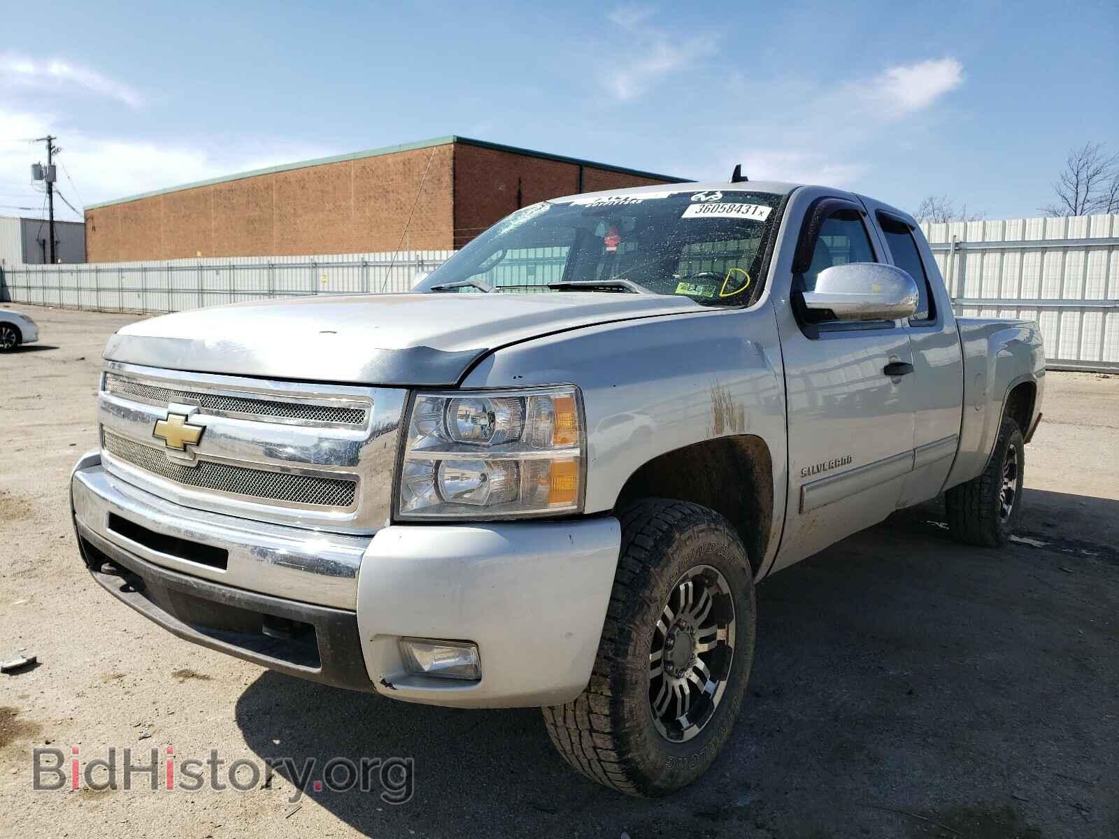 2011 CHEVROLET SILVERADO - VIN: 1GCRKSE35BZ413773 - Фото 2