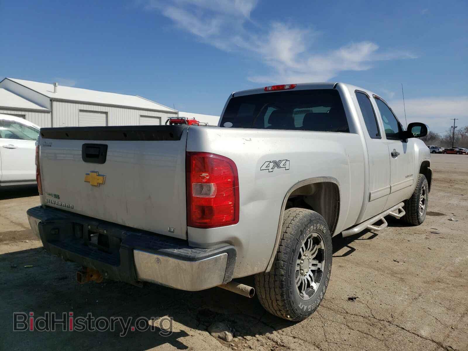 2011 CHEVROLET SILVERADO - VIN: 1GCRKSE35BZ413773 - Фото 4