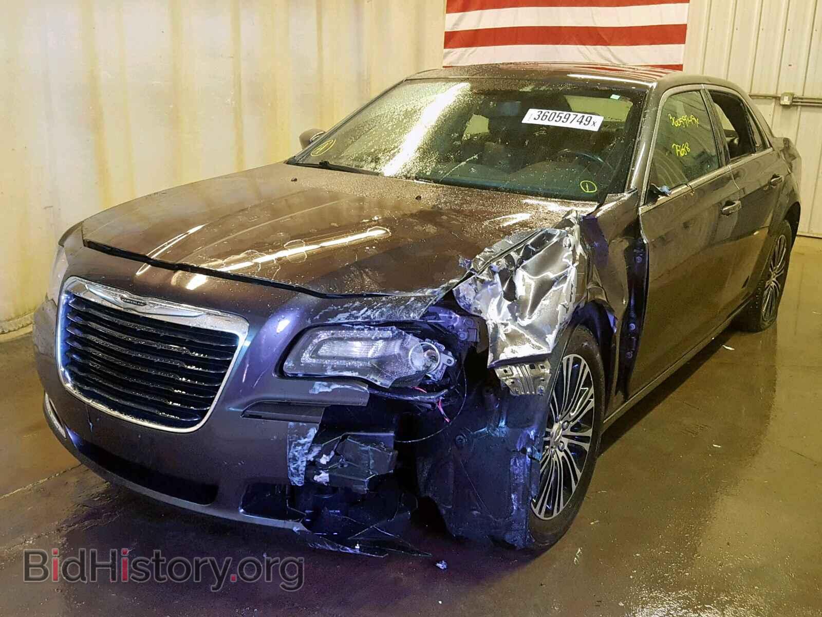 2013 CHRYSLER 300 - VIN: 2C3CCAGT0DH672964 - Фото 2