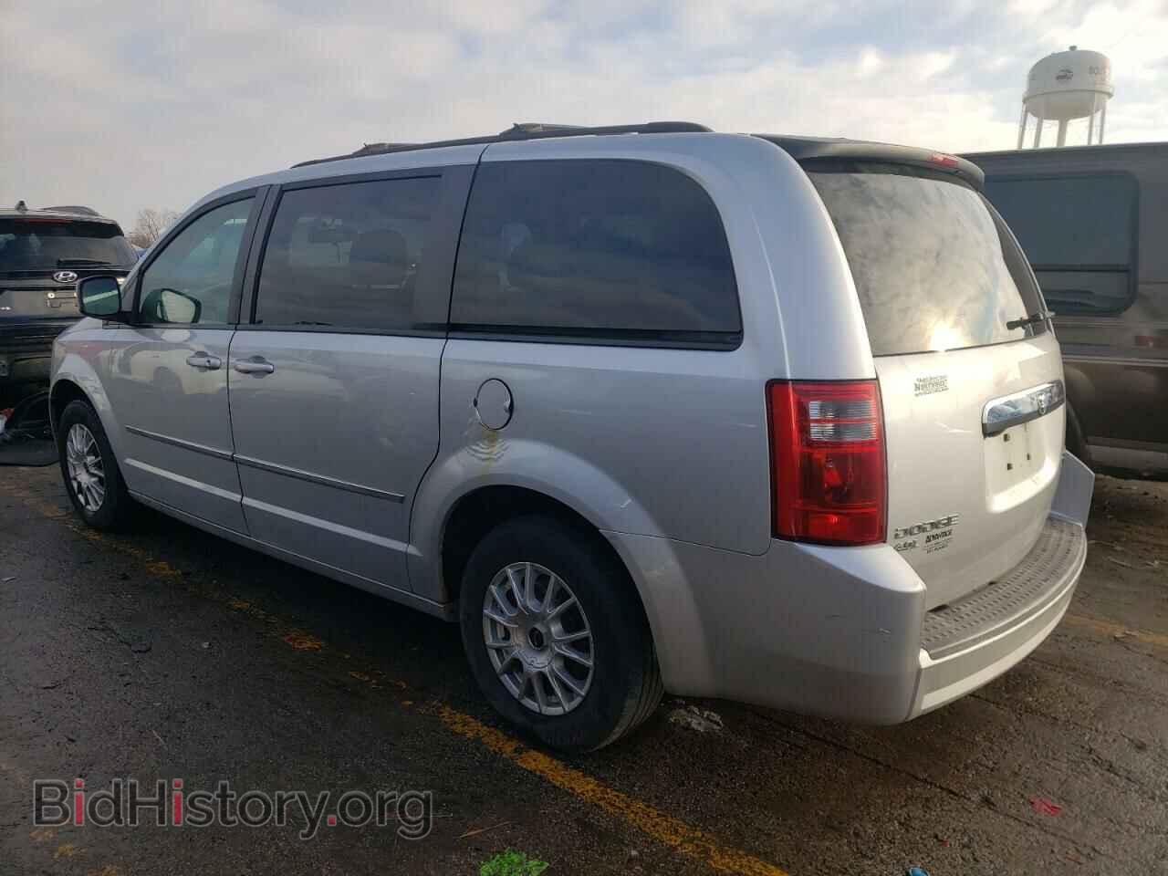 2010 DODGE CARAVAN - VIN: 2D4RN5DX1AR192021 - Фото 2