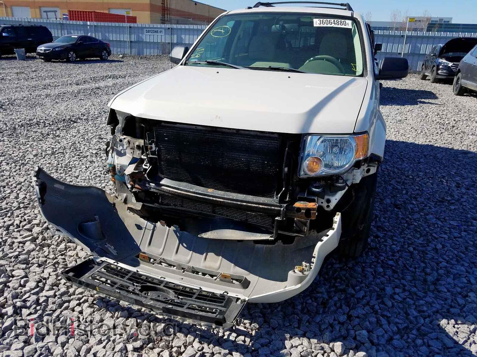 2011 FORD ESCAPE - VIN: 1FMCU0D75BKB49337 - Photo 9