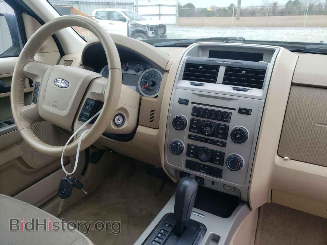 2011 FORD ESCAPE - VIN: 1FMCU0D74BKA04063 - Фото 9