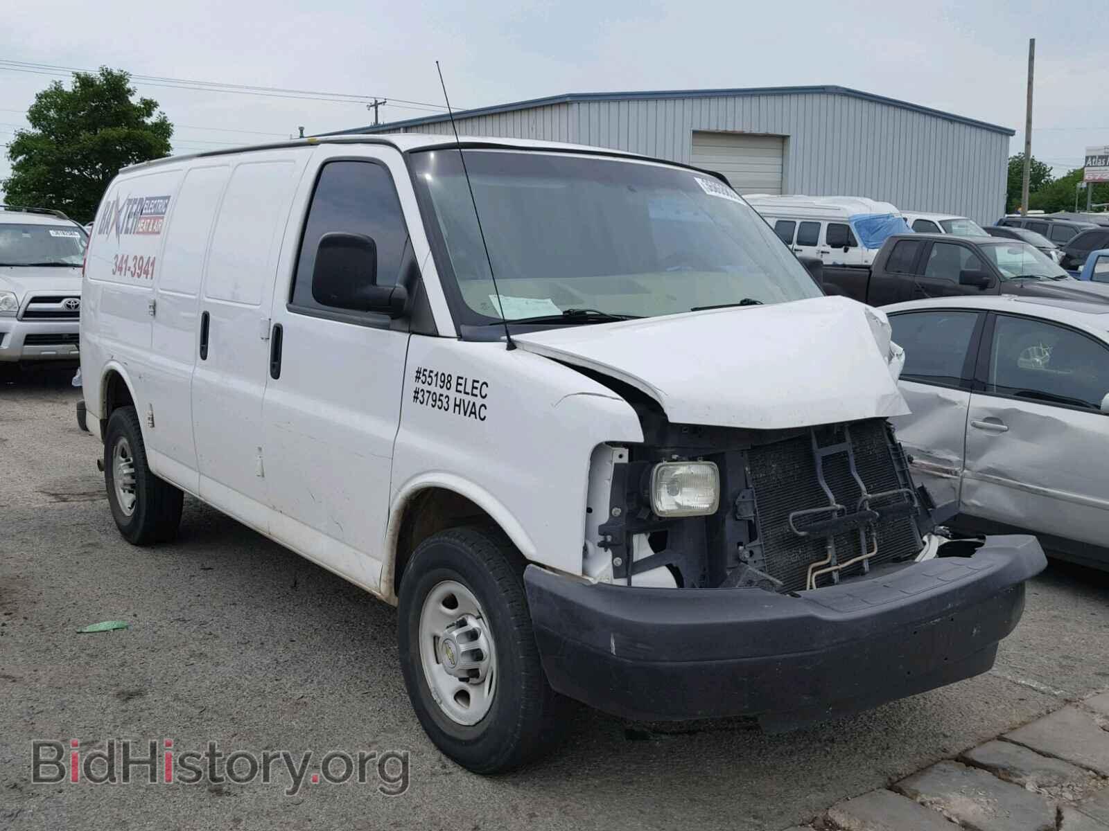 Photo 1GCWGFBA5D1143203 - CHEVROLET EXPRESS 2013